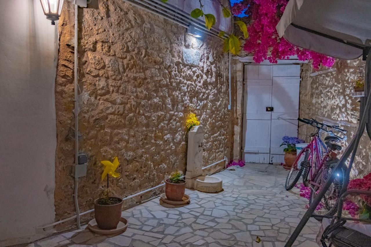 The Venetian Walls 'Central House With Private Courtyard - Charmy & Cheap' Iraklio Exterior foto
